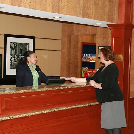Hampton Inn Woodbridge Εσωτερικό φωτογραφία