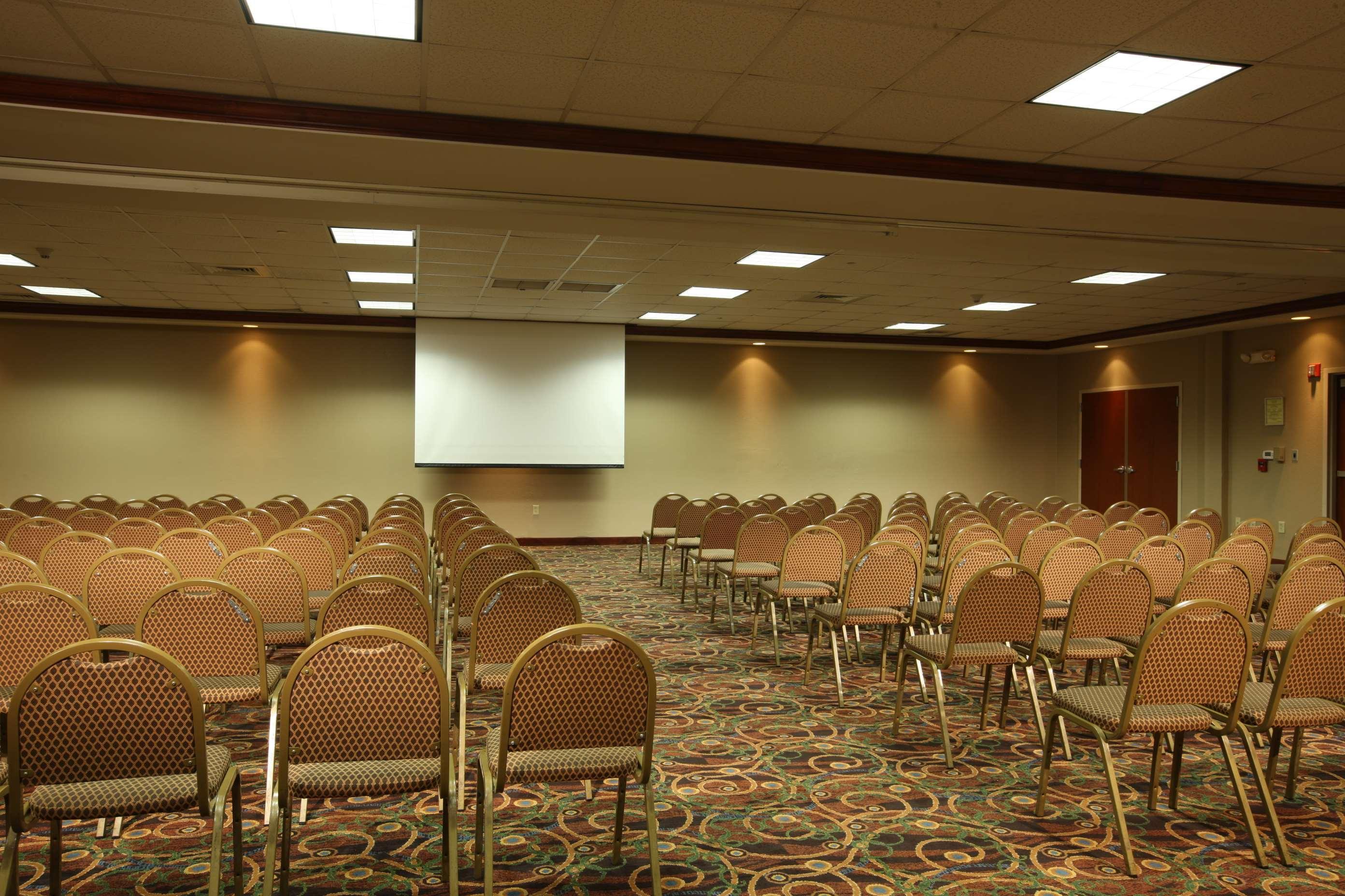 Hampton Inn Woodbridge Εξωτερικό φωτογραφία