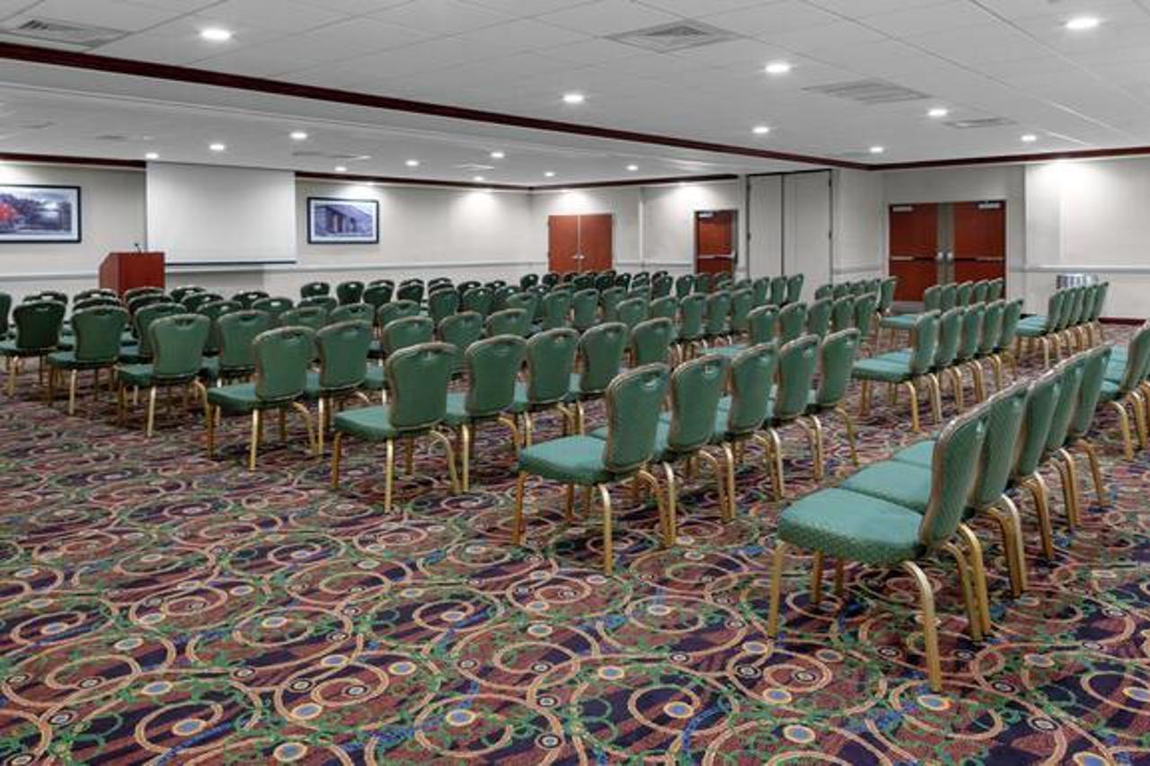 Hampton Inn Woodbridge Εξωτερικό φωτογραφία