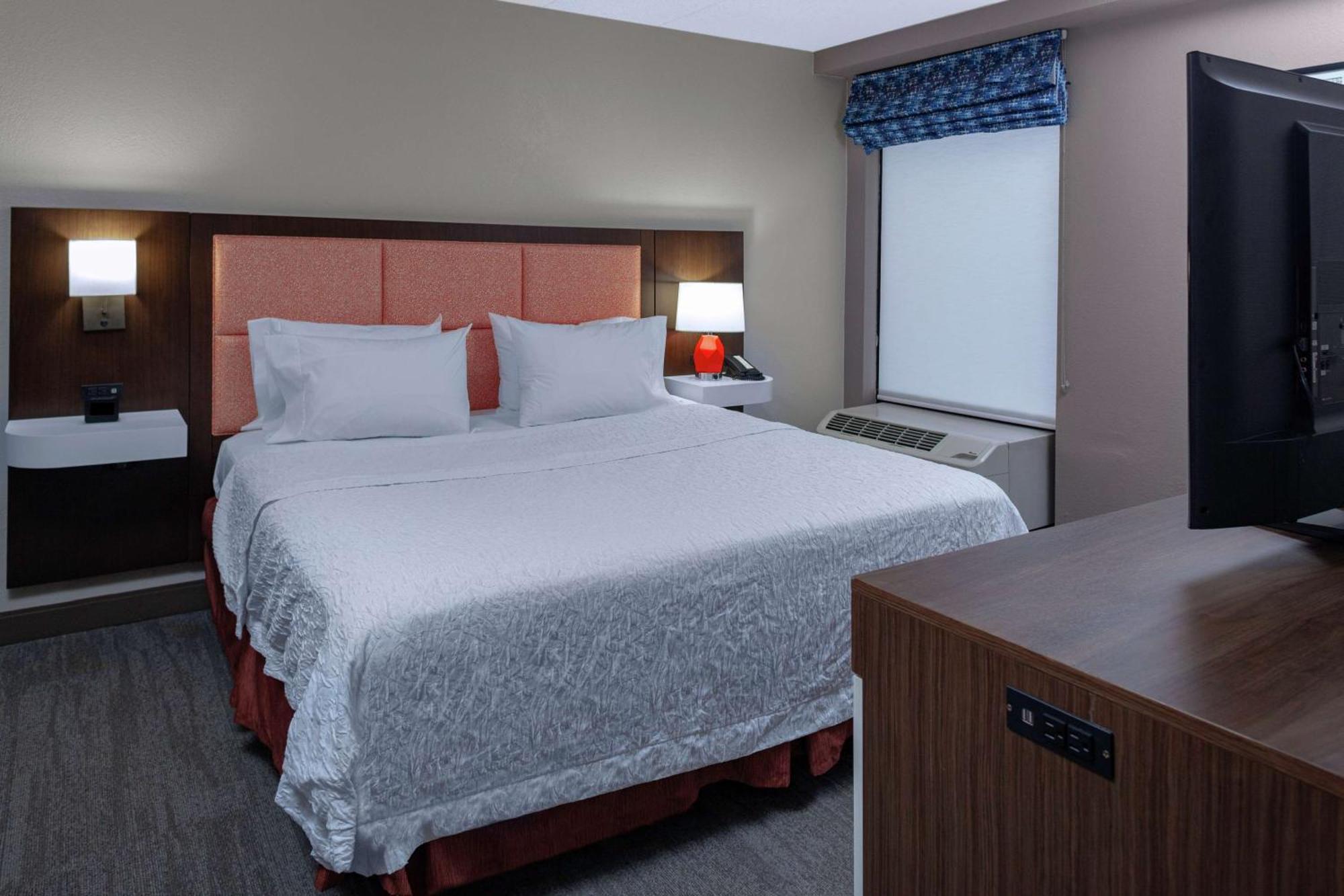 Hampton Inn Woodbridge Εξωτερικό φωτογραφία