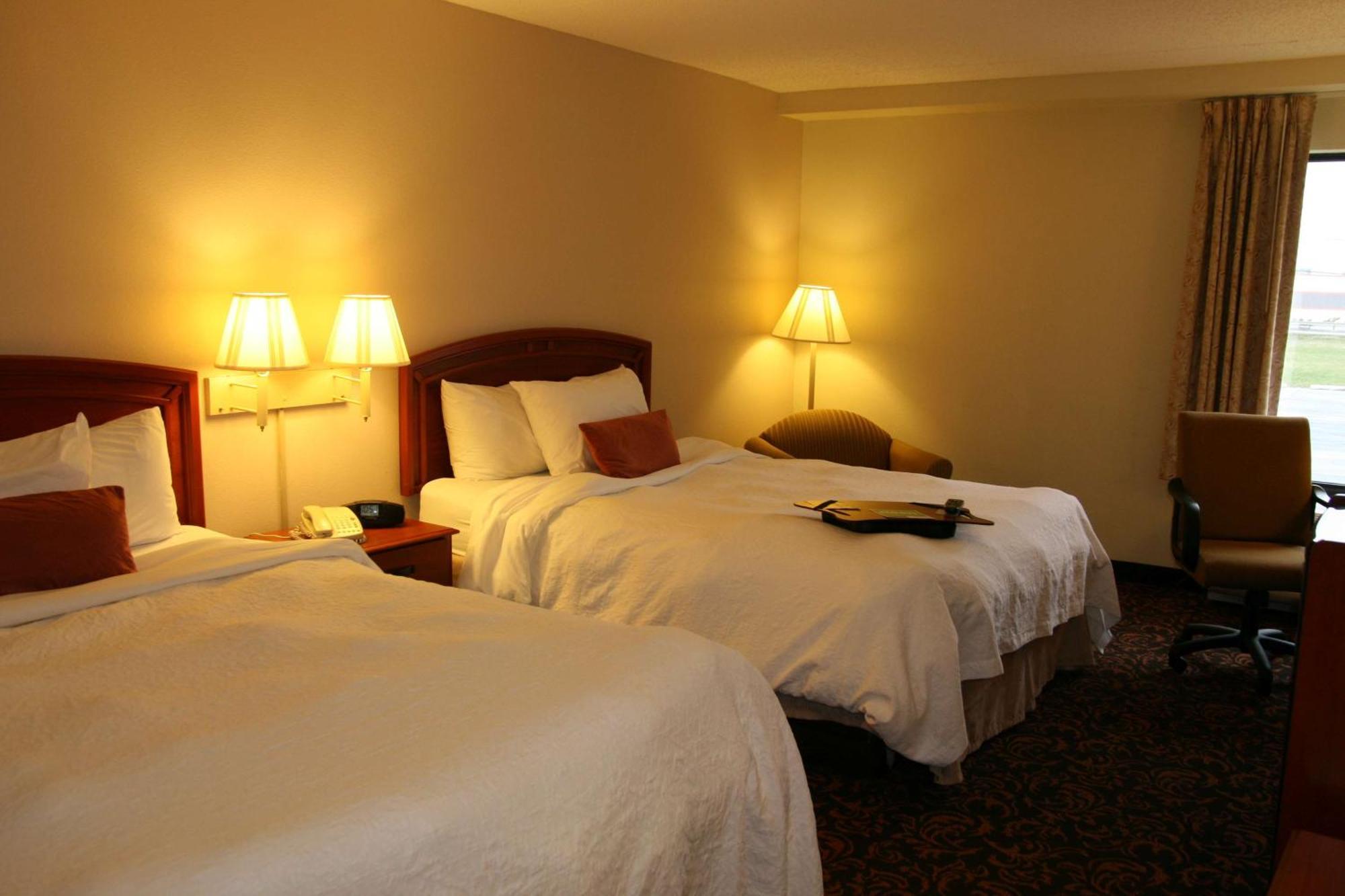 Hampton Inn Woodbridge Εξωτερικό φωτογραφία
