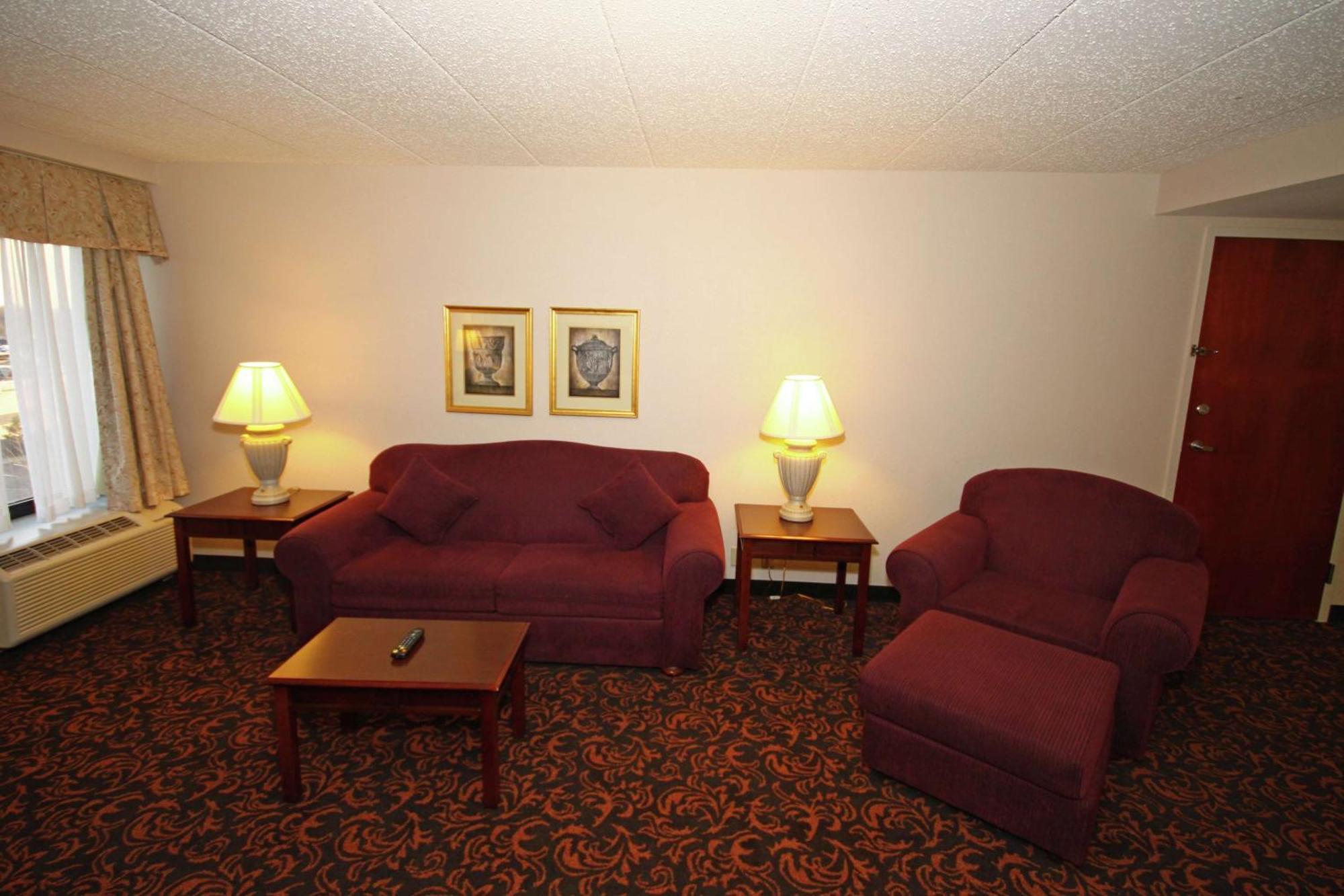 Hampton Inn Woodbridge Εξωτερικό φωτογραφία