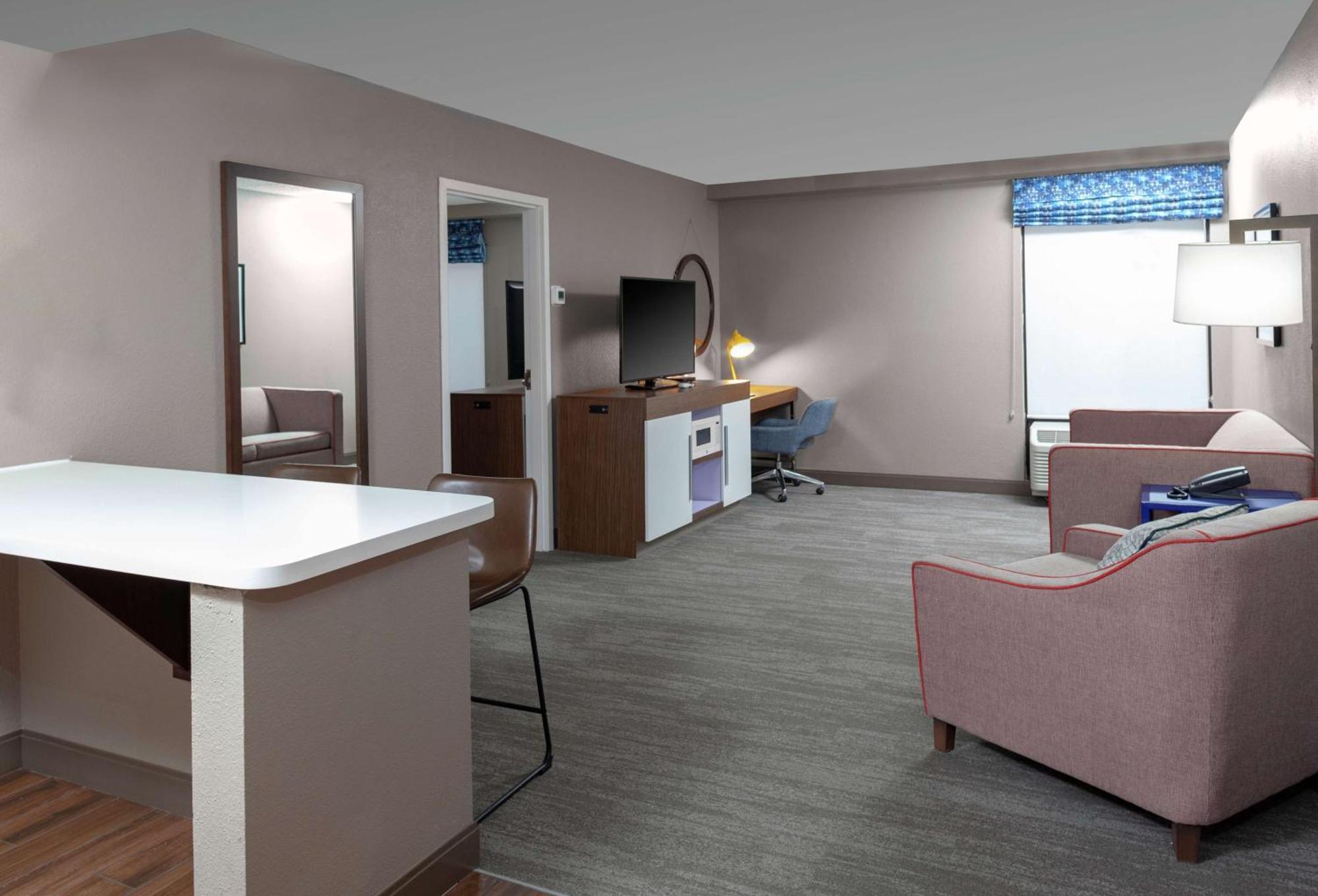 Hampton Inn Woodbridge Εξωτερικό φωτογραφία