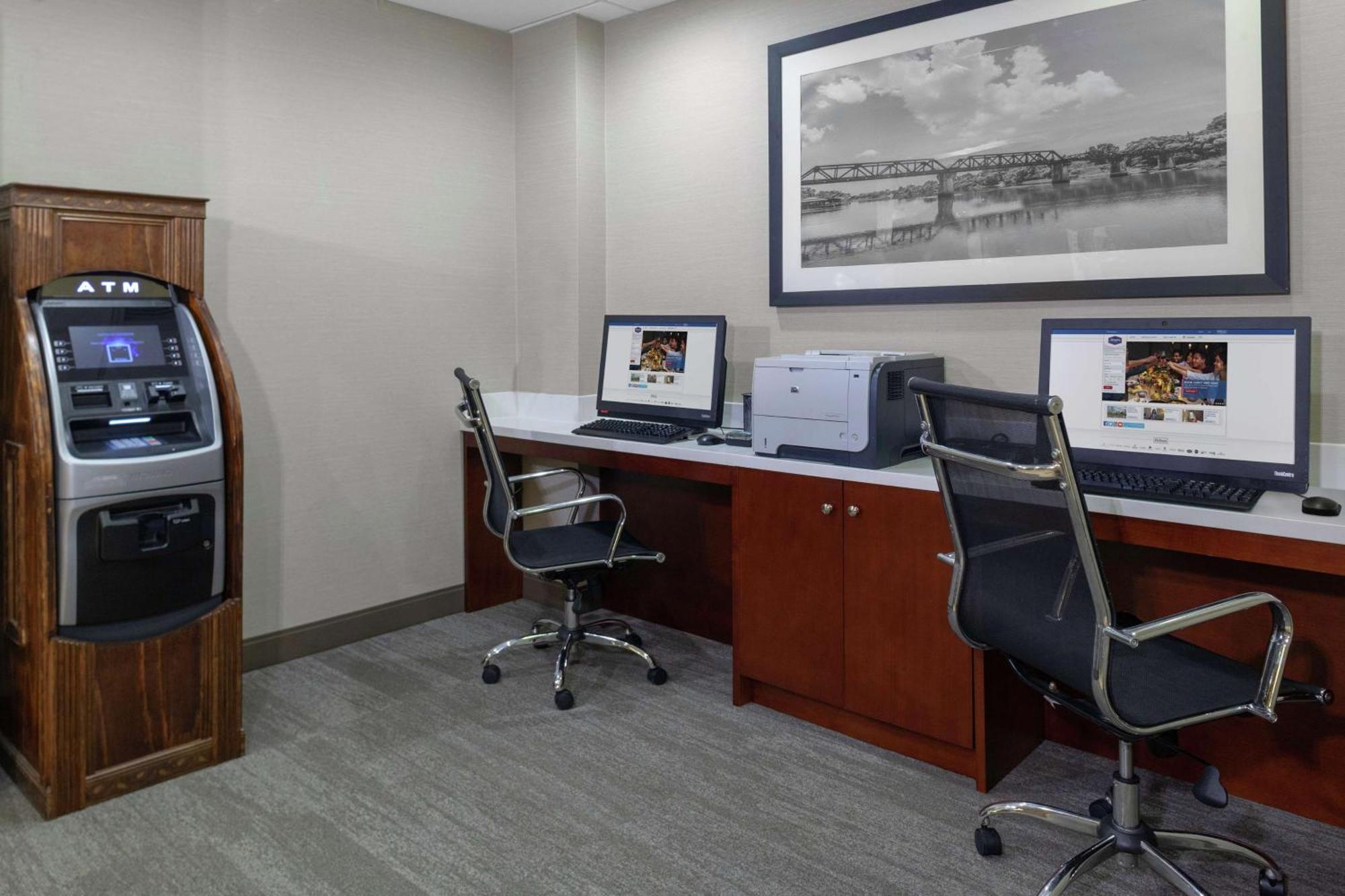 Hampton Inn Woodbridge Εξωτερικό φωτογραφία