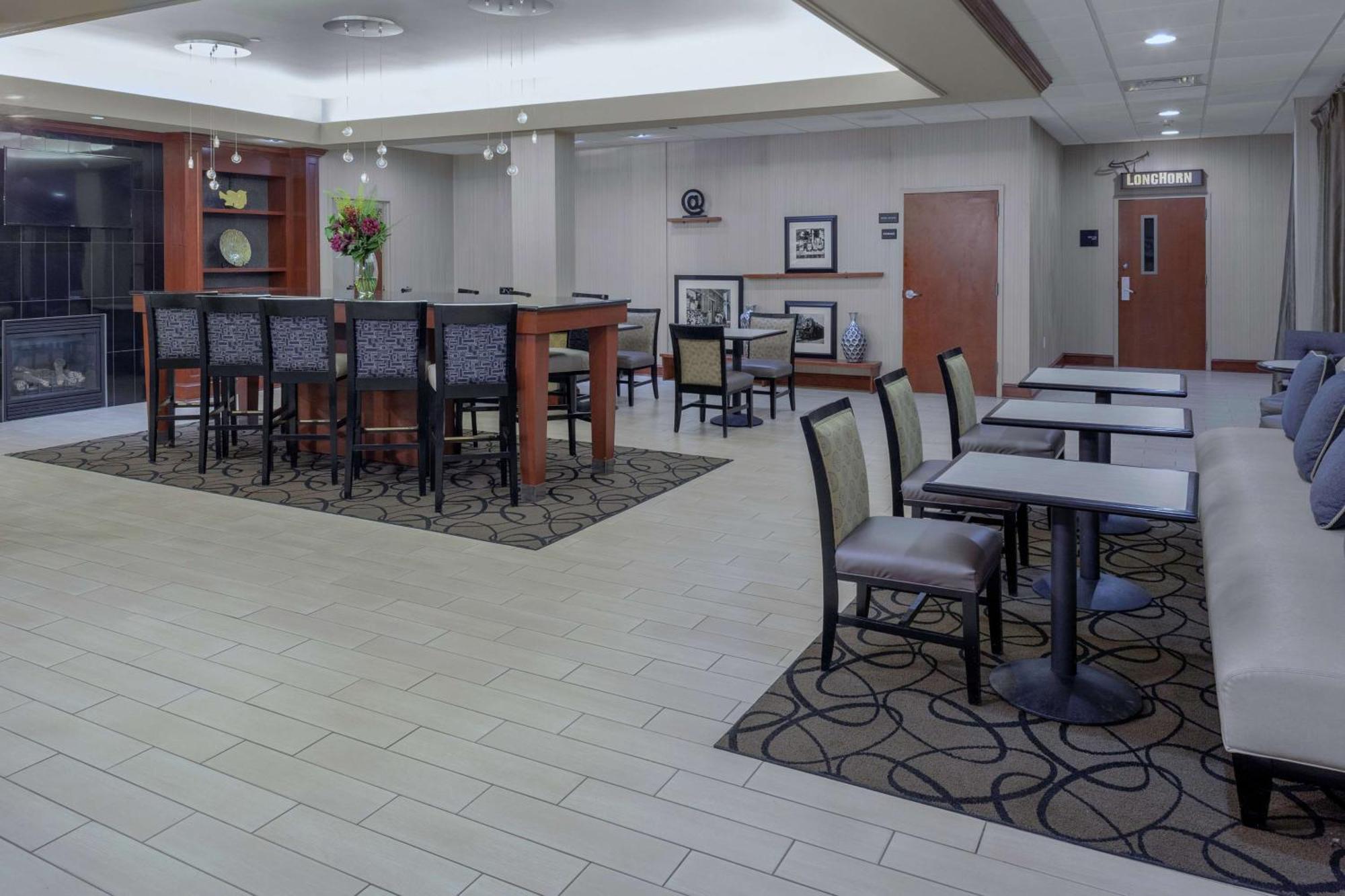 Hampton Inn Woodbridge Εξωτερικό φωτογραφία